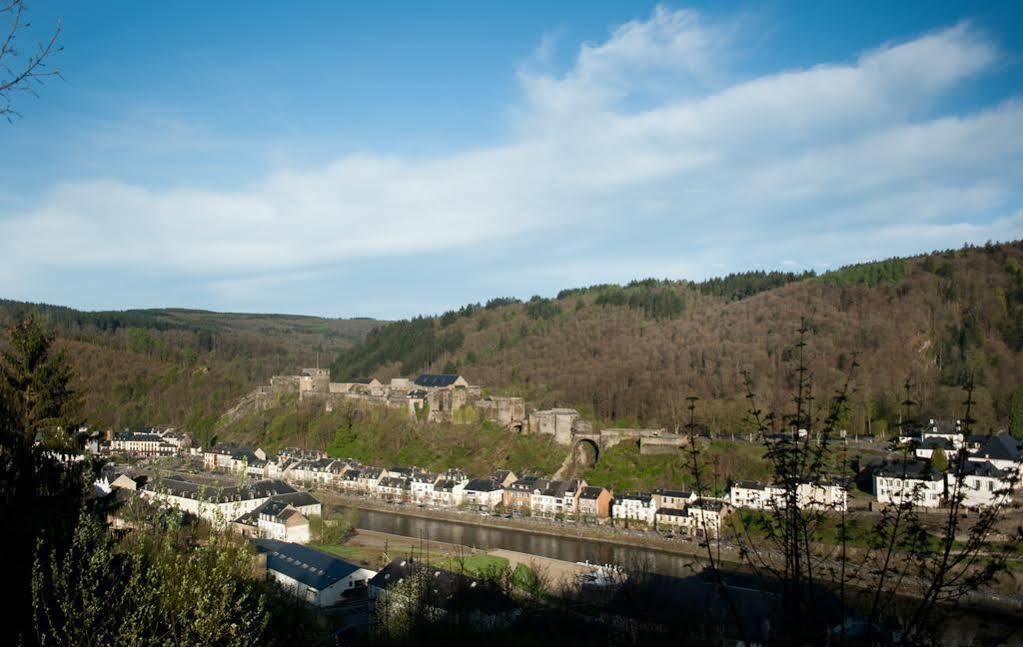 Auberge De Jeunesse De Буйон Екстериор снимка